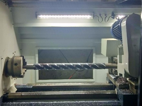 石油刻槽鉆桿數控旋風銑床（重慶客戶現場）