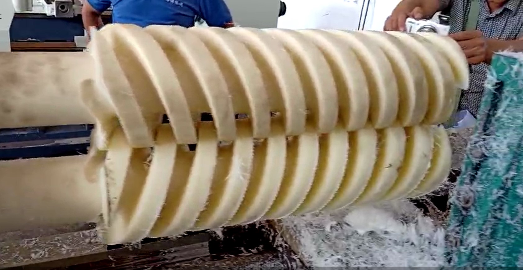 擠出機(jī)變徑變距配對輸送螺桿已試樣成功