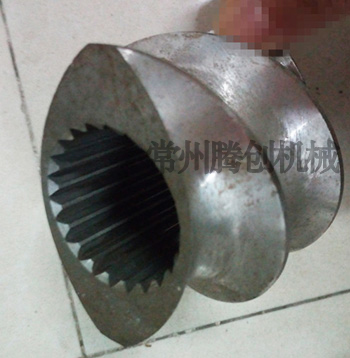 關于大型內螺紋的旋風銑削加工知識解析(二)