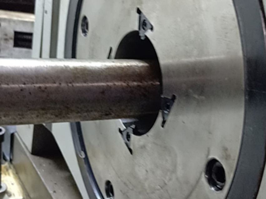 絲桿數(shù)控旋風(fēng)銑整機(jī)上海客戶(hù)現(xiàn)場(chǎng)