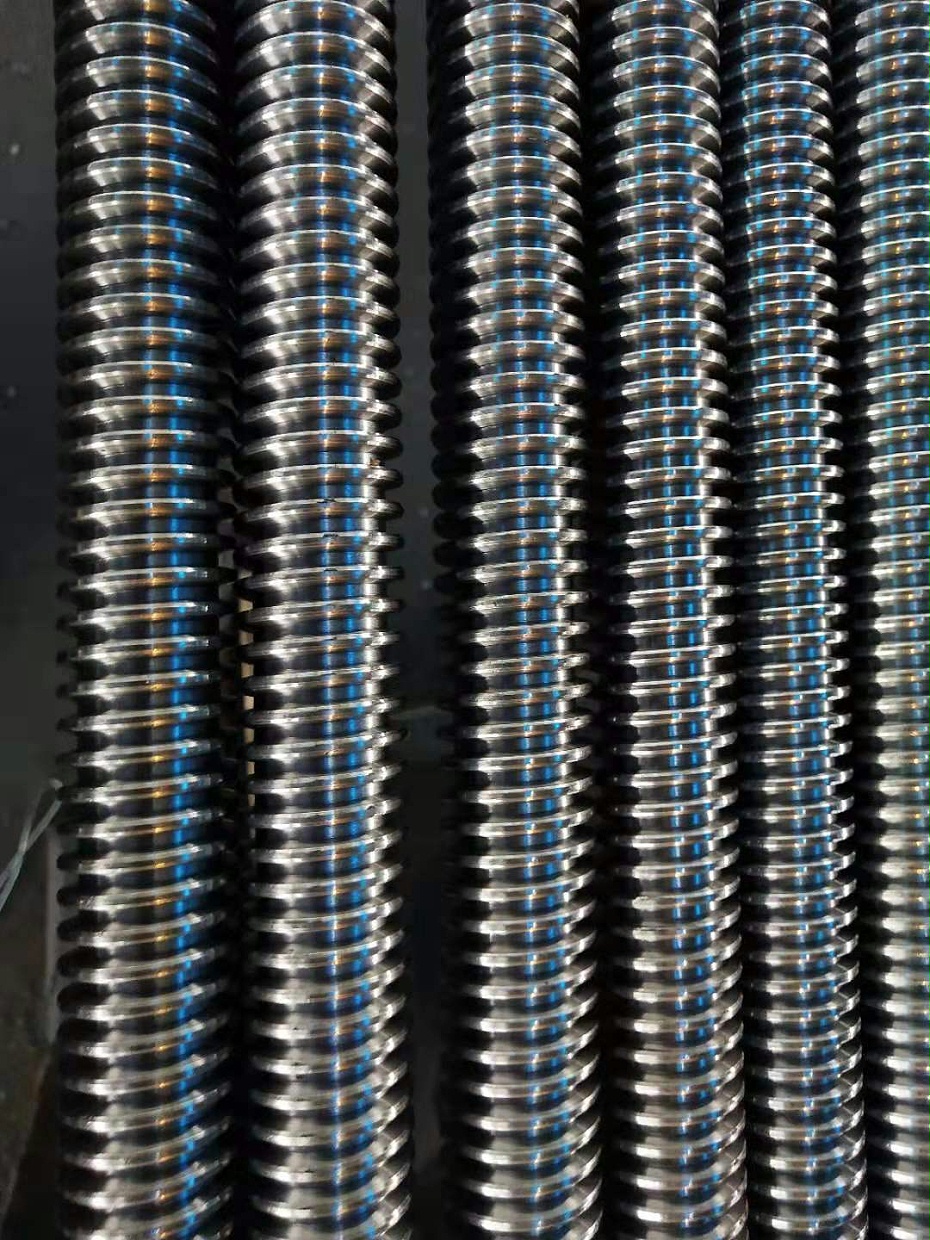 普車改造數(shù)控旋風銑加工長絲桿