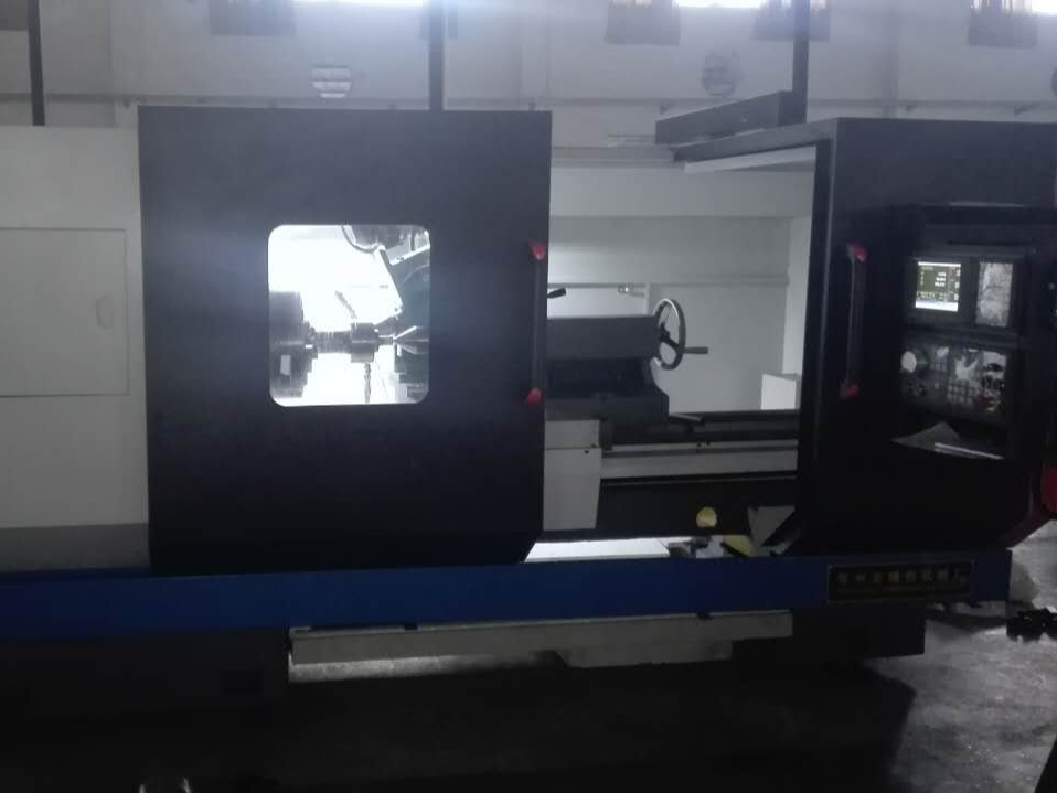 滾絲輪數控旋風銑浙江寧波客戶現場 滾絲輪數控旋風銑浙江寧波客戶現場